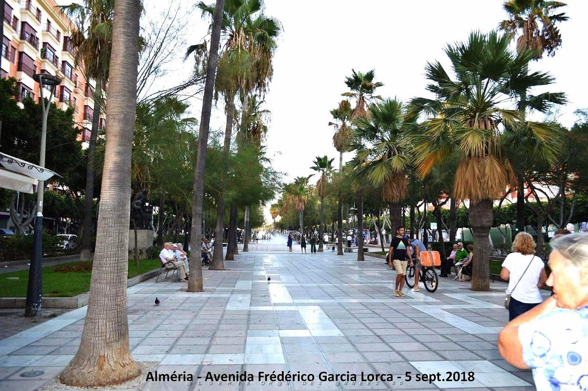 13 ALMERIA - RAMBLA FREDERICO GARCIA LORCA (53).JPG